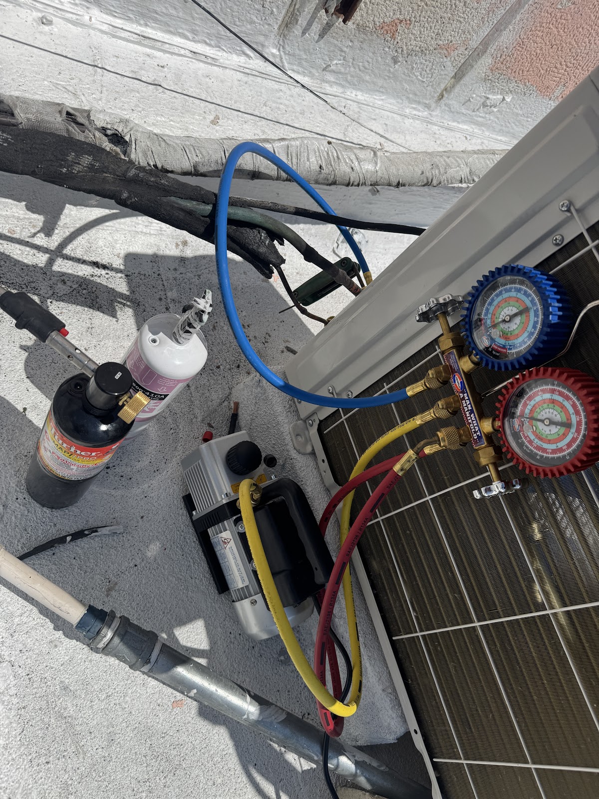 Romadel servicios electricos
