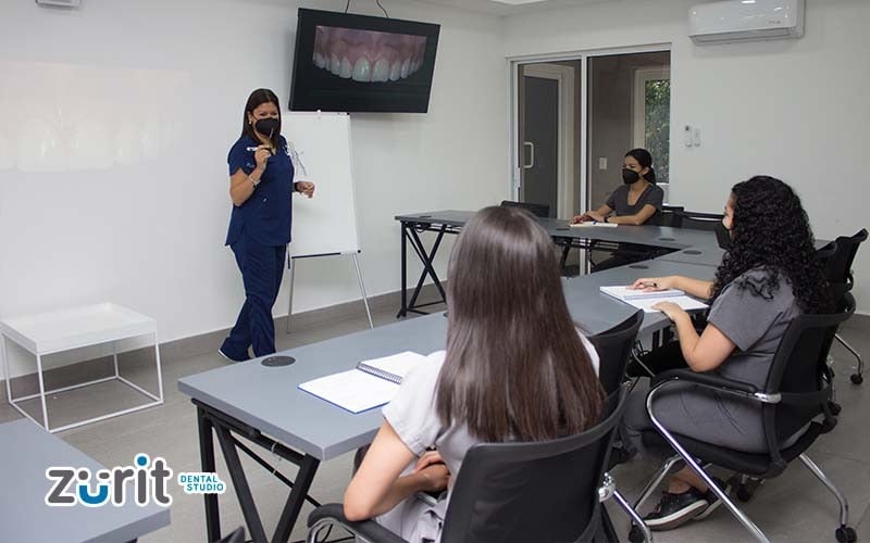 Dentistas en San Pedro - ZURIT Dental Studio — foto 2
