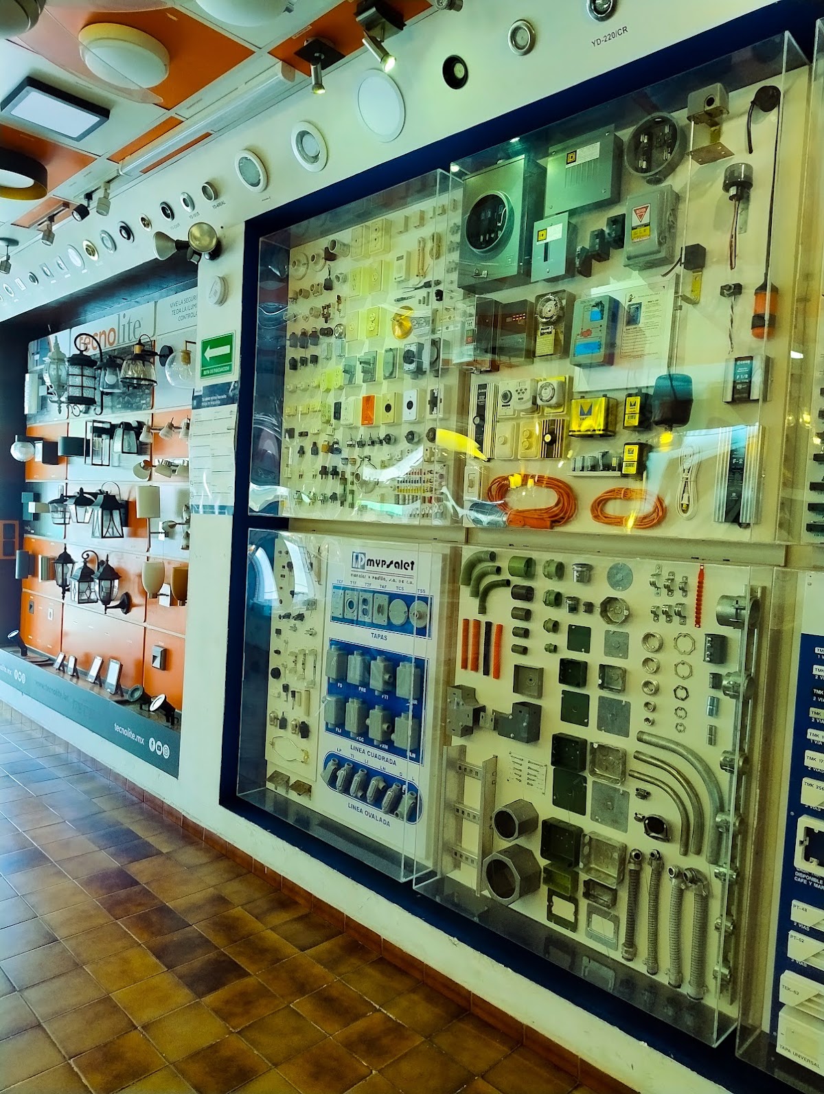 Comercial Eléctrica — foto 3