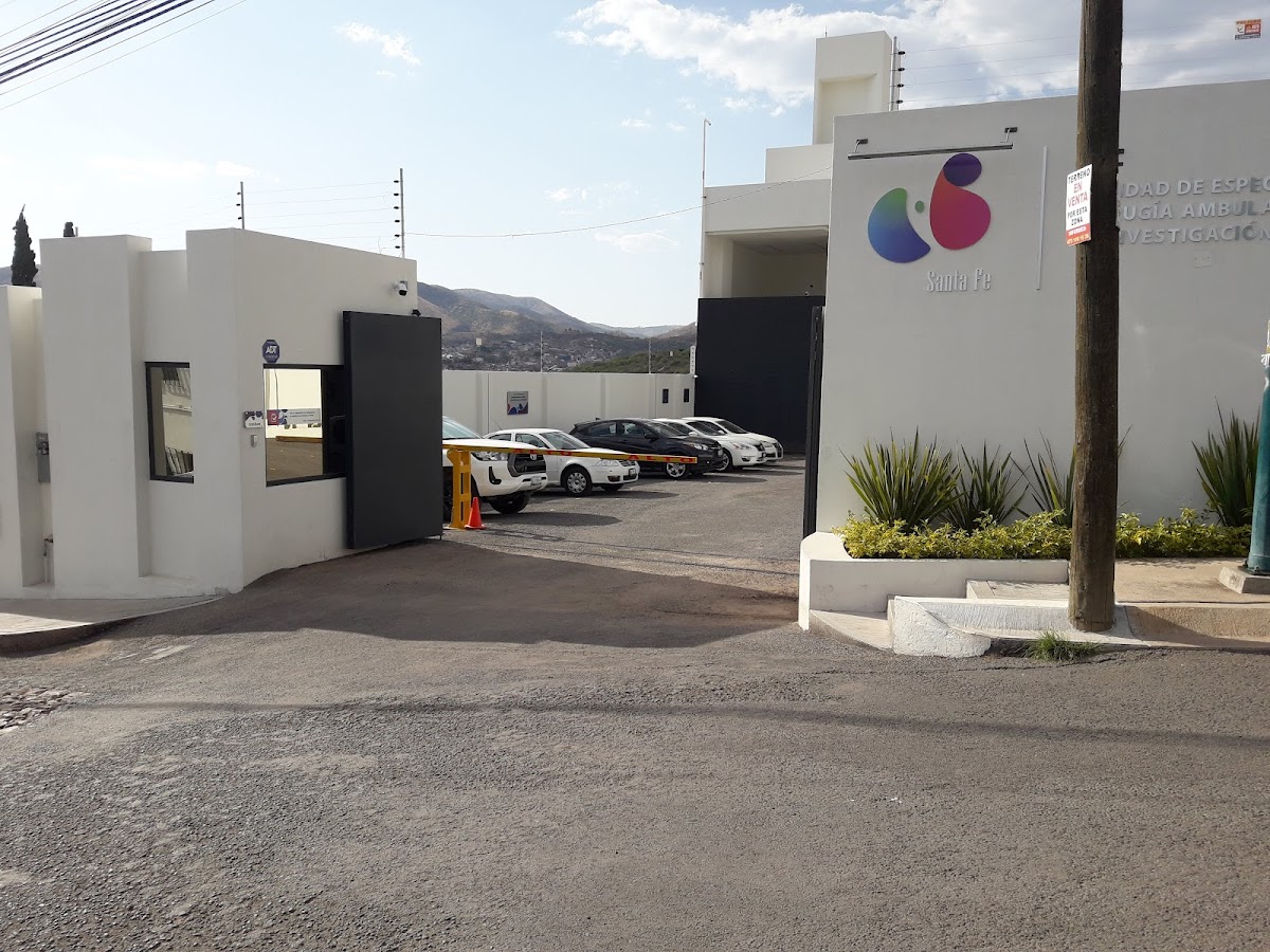 CLÍNICA SANTA FE - UNIDAD ESPECIALIDADES MÉDICAS, CIRUGÍA E INVESTIGACIÓN (Hospital en Guanajuato Capital) — foto 3