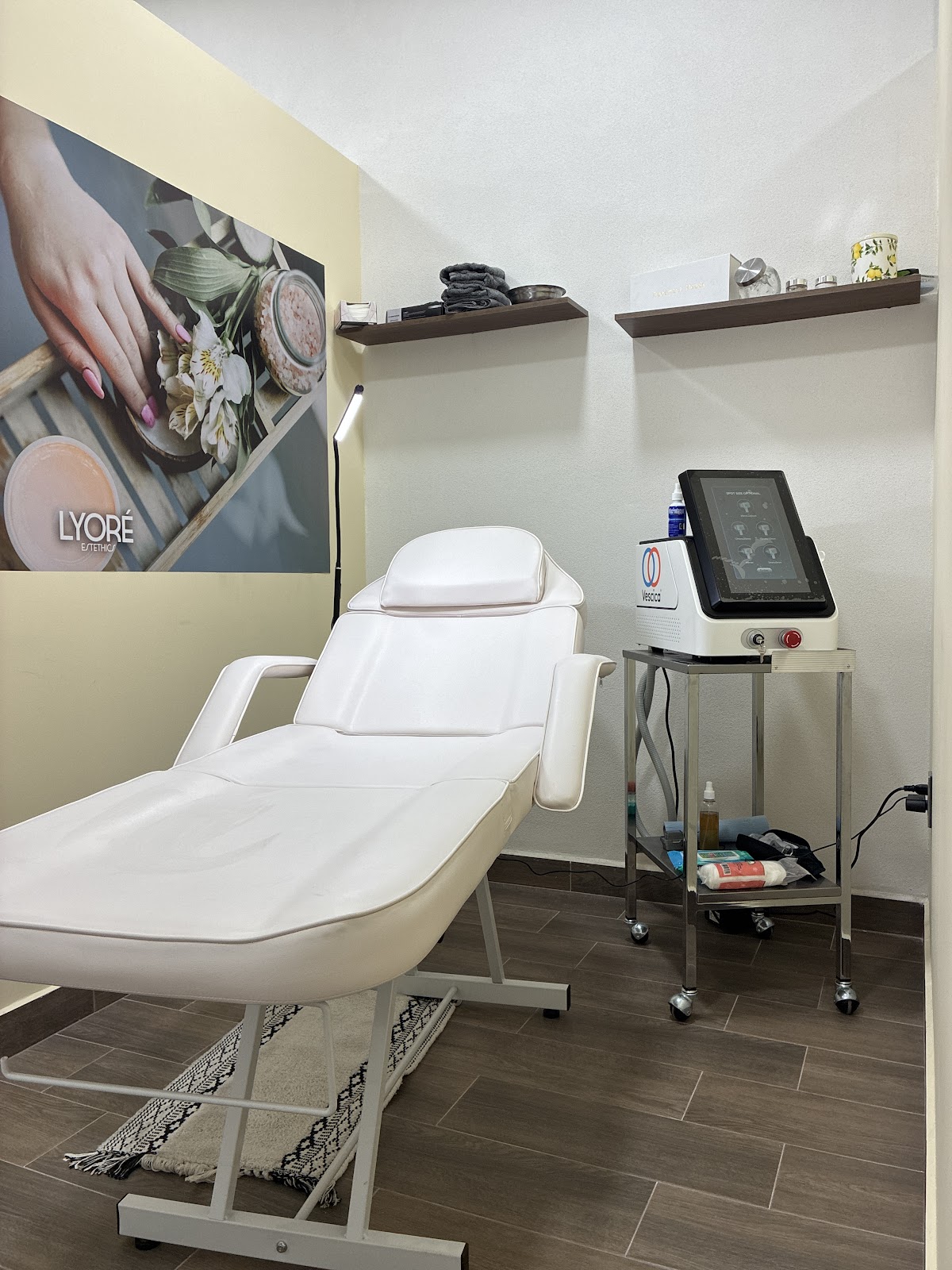 Centro de depilación laser y clinica de belleza "Lyore Esthetics"