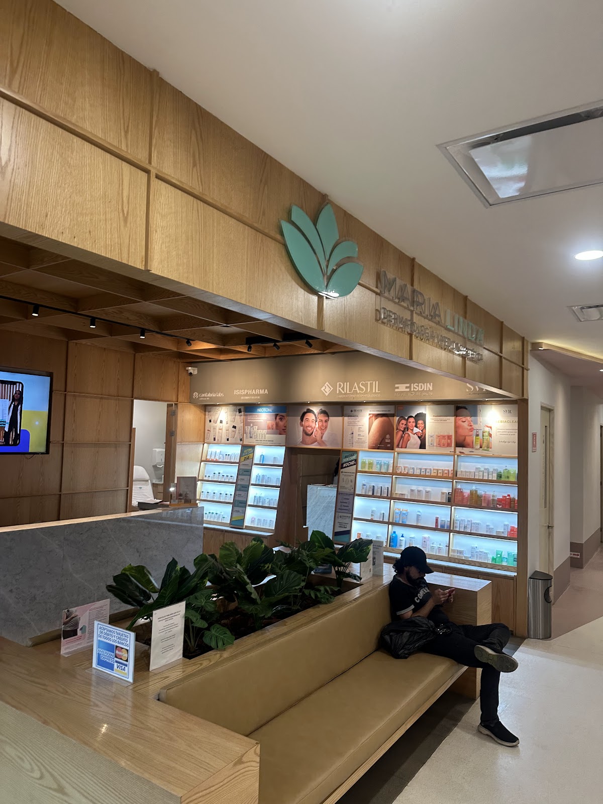 María Linda Juárez (Zona Rosa) - Dermatología y Medicina Estética — foto 2