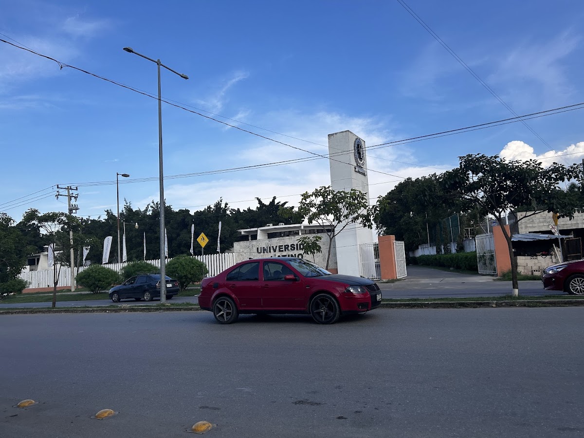 Universidad Latino — foto 3