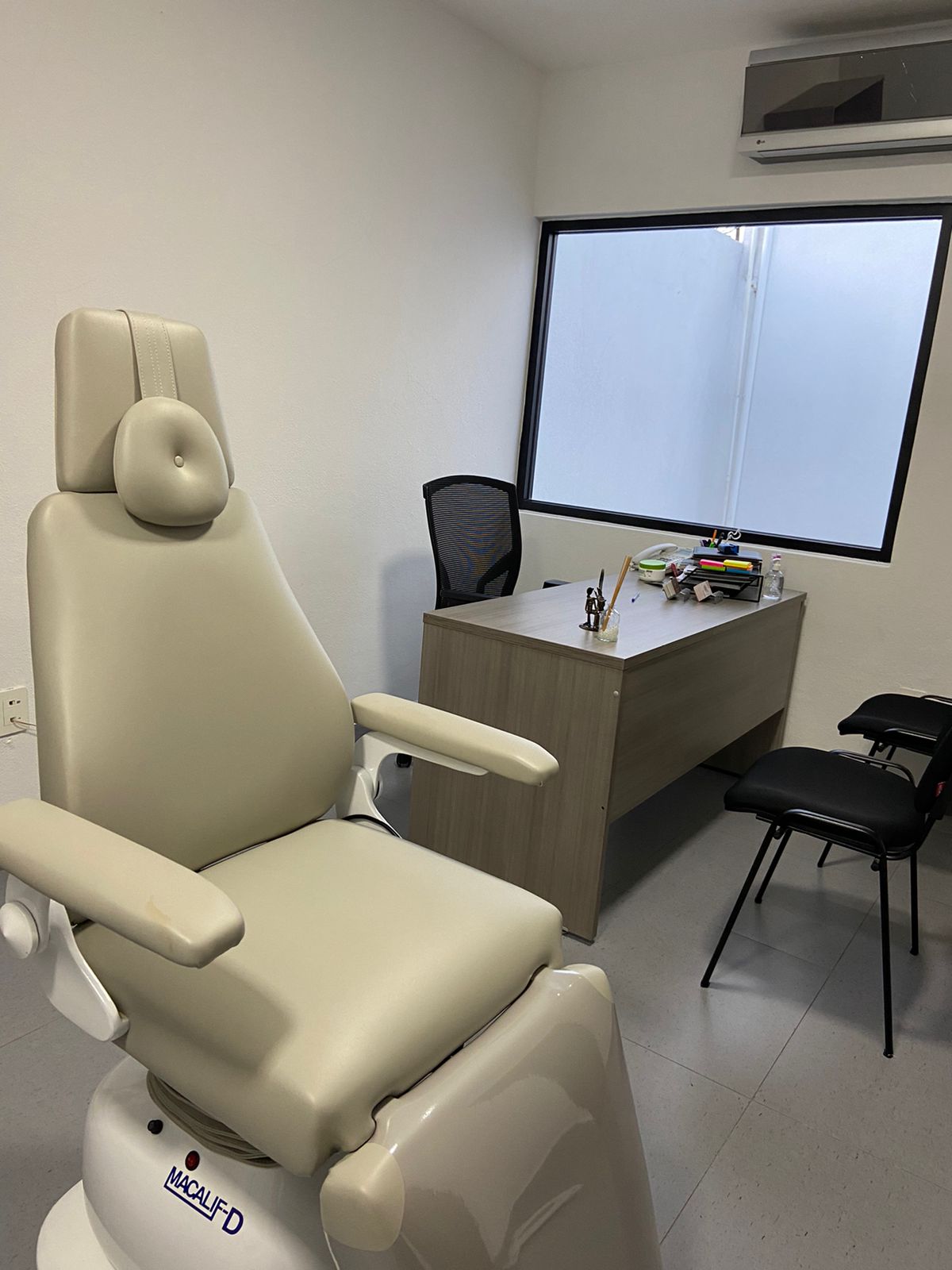 Dra. Lupita Salas-Dermatóloga — foto 2
