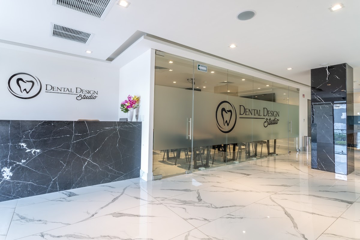 Dental Design Studio Cancun | All on 4 Dental Implants | Dentist in Cancun — foto 3