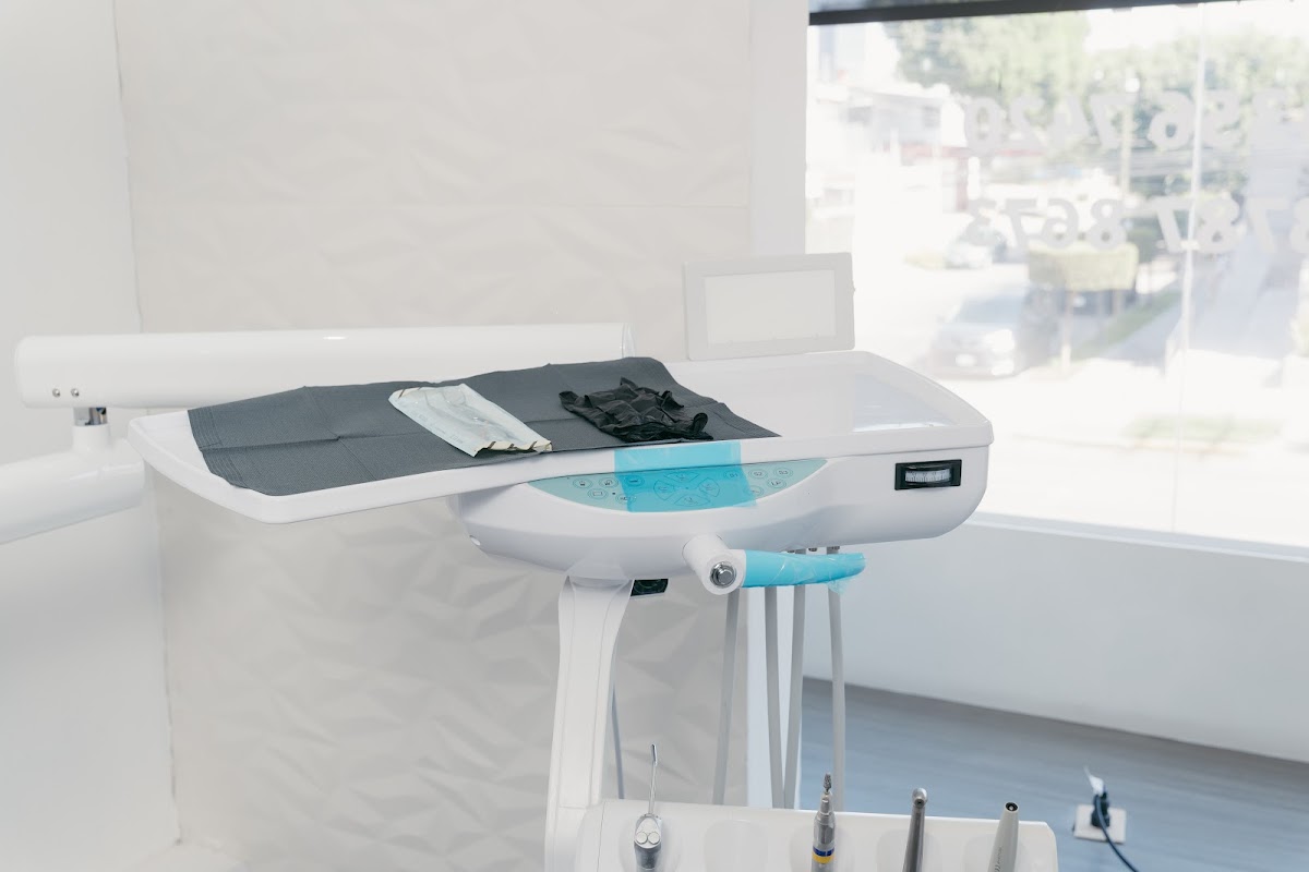 GARONA / Providencia - Periodoncia e Implantología / Odontología Digital — foto 3