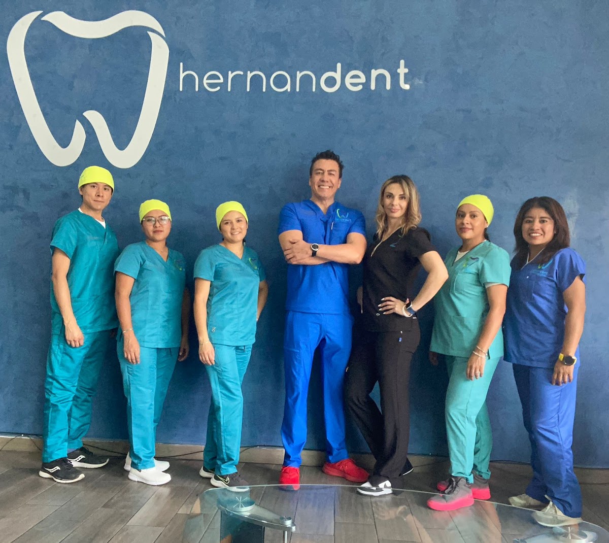 Clínica de especialidades dentales hernandent — foto 2