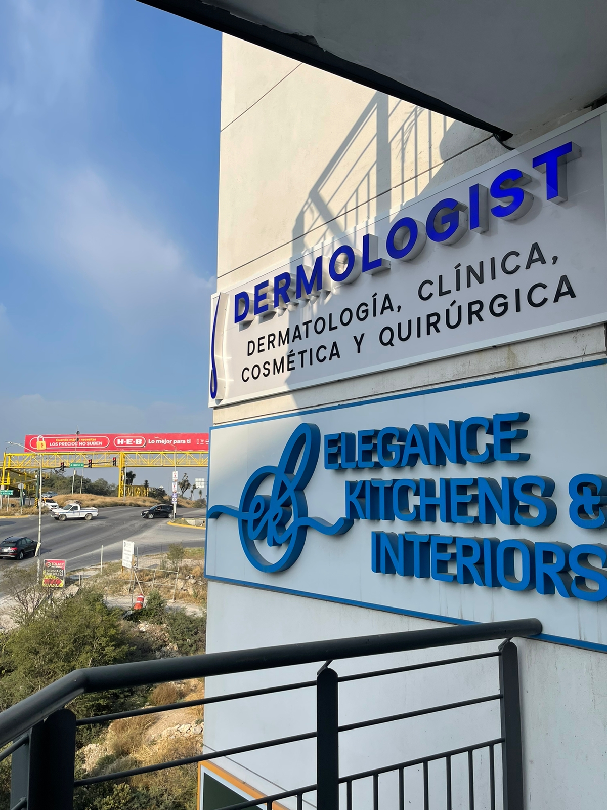 Dermologist - Dermatólogos Cumbres — foto 2