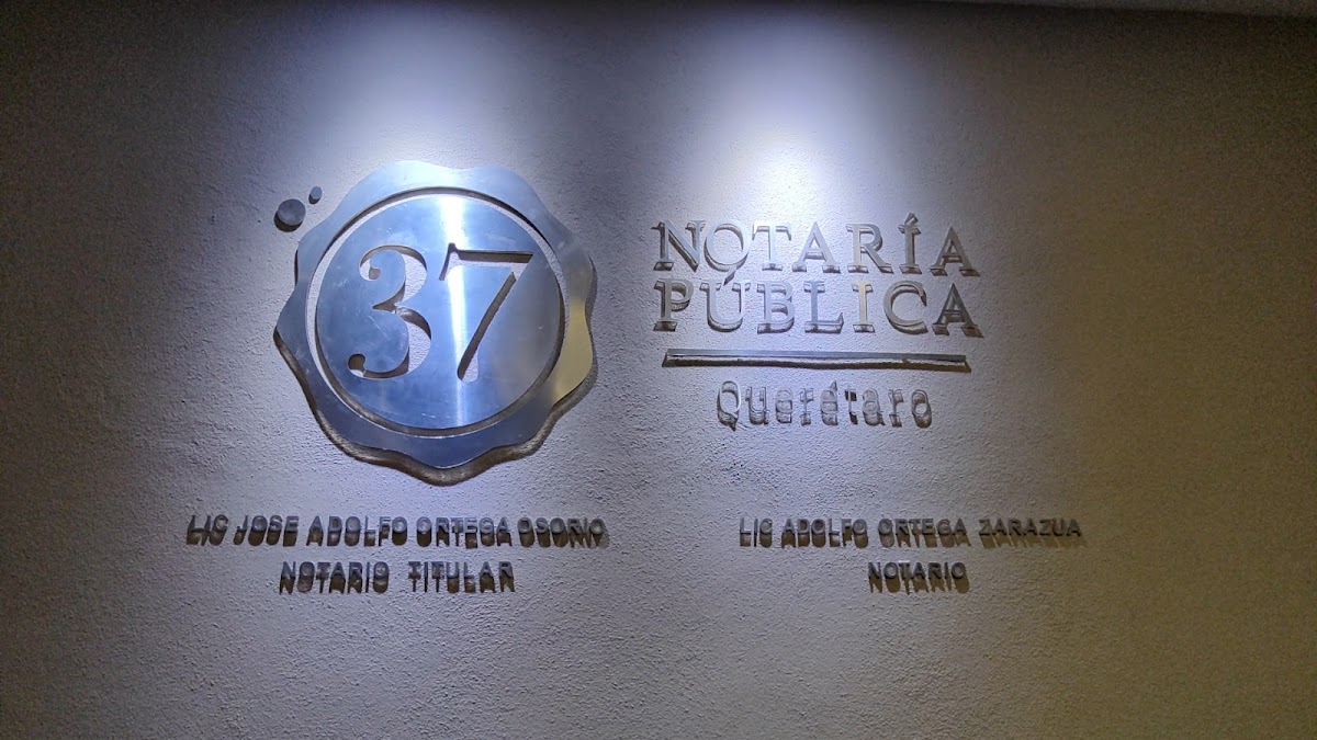 Notaría Pública 37