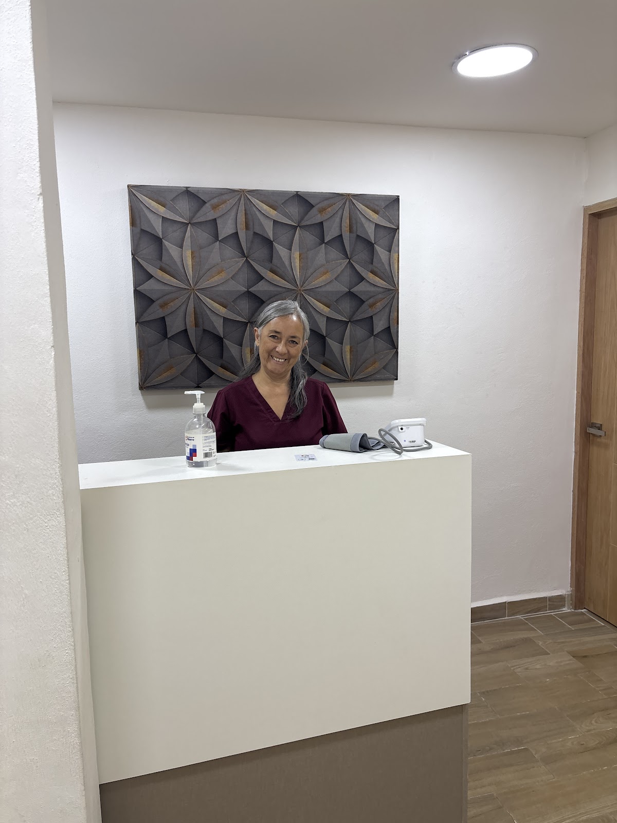 Dra. Karla Duarte - Especialista en Cirugía de Vesicula, Apendicitis, Hernias, Hemorroides y Anorrectal — foto 4
