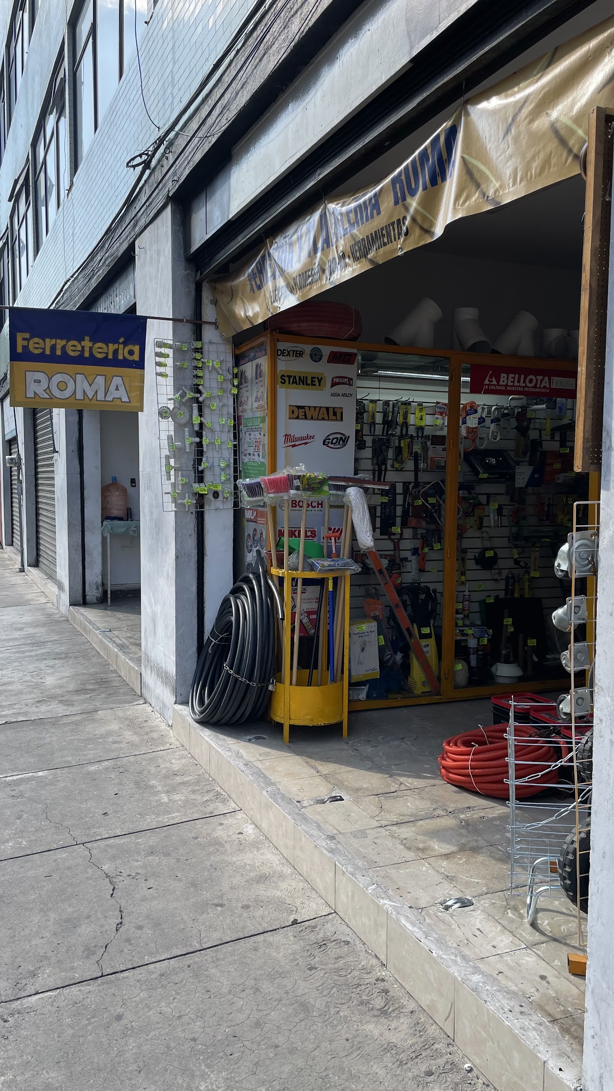 Ferreteria y Tlapaleria Roma
