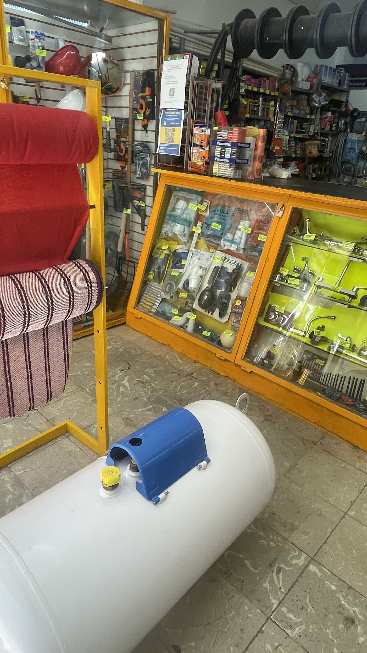 Ferreteria y Tlapaleria Roma — foto 3