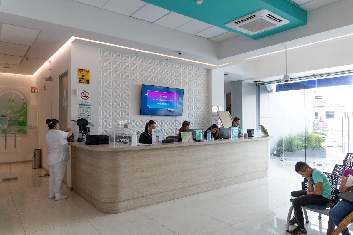 MEPIEL CLÍNICAS DERMATOLÓGICAS - SUC FEDERALISMO — foto 2