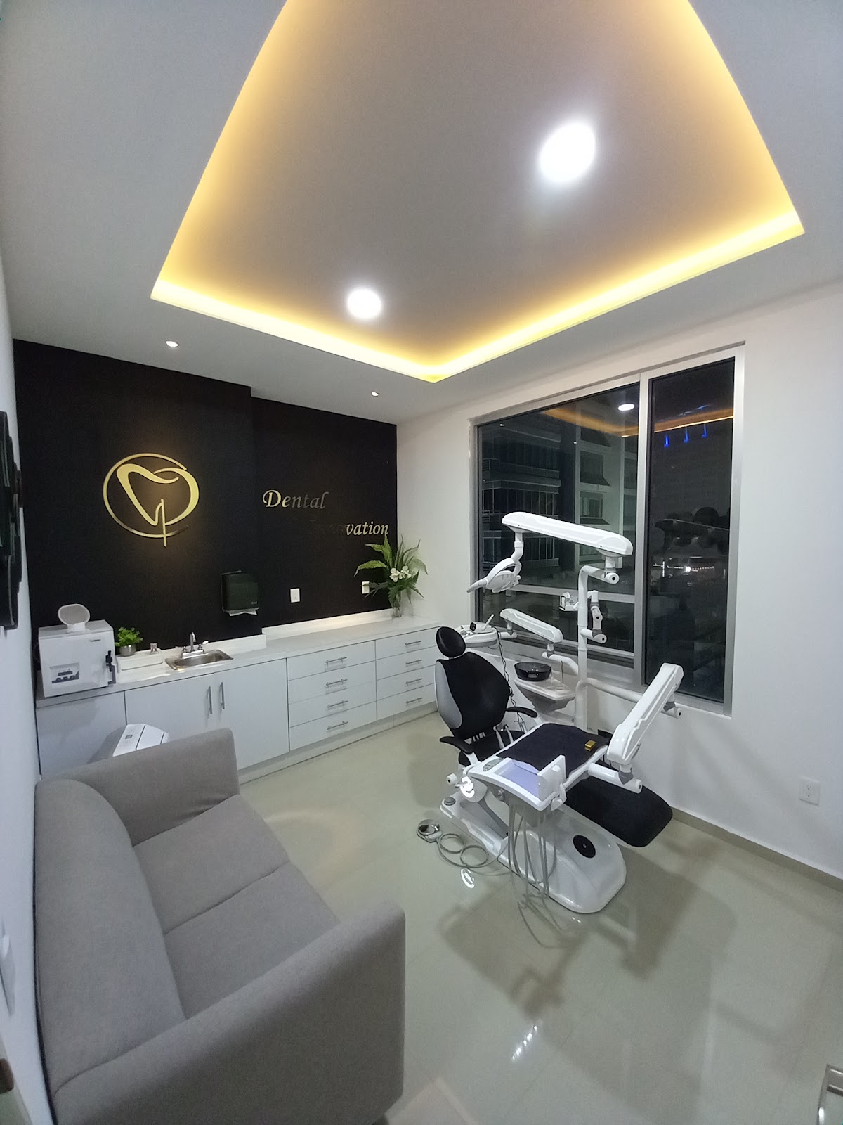 Dental Innovation Queremos Verte Sonreir — foto 3