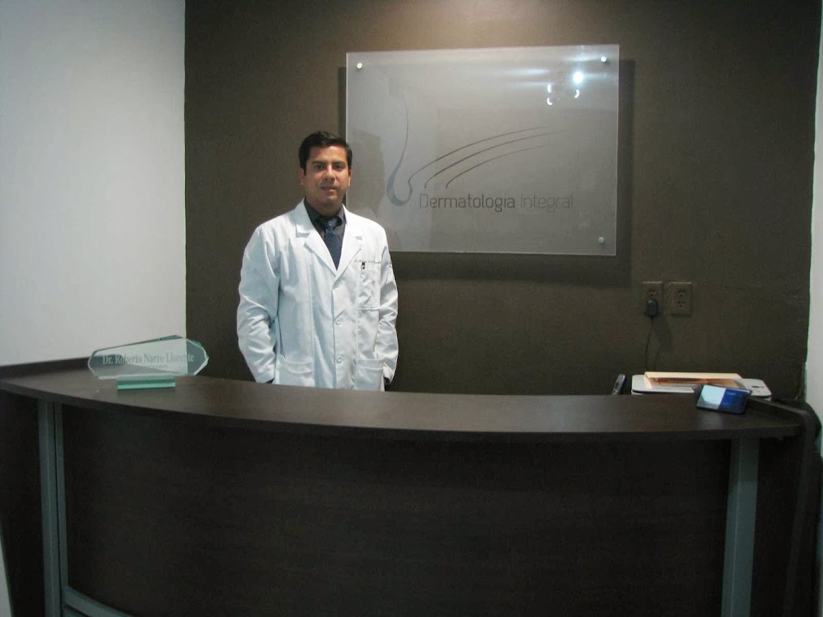 DERMATOLOGÍA INTEGRAL CANCÚN DR. ROBERTO NARRO — foto 3