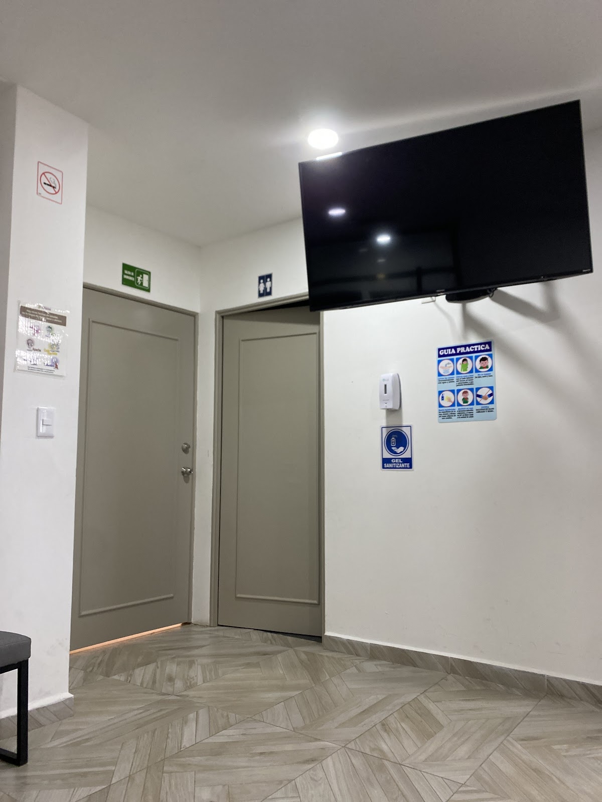 DERMATOLOGÍA INTEGRAL CANCÚN DR. ROBERTO NARRO — foto 4