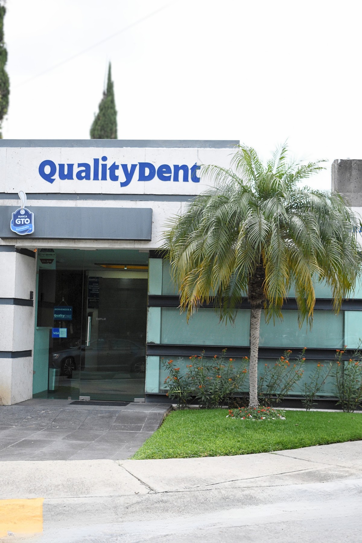 Clínica Dental QualityDent, dentistas en león gto. — foto 4