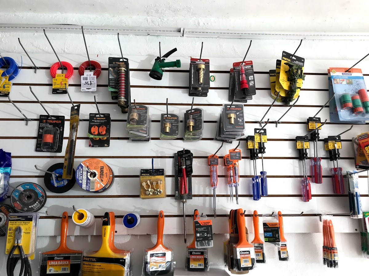 Material Eléctrico y Plomería: La Bendición — foto 3