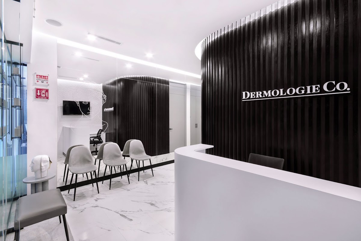 Dr. Arturo Robles-Tenorio, Dermatólogo — foto 2