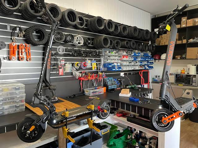 Electric Squad -Taller de Scooter, patines y bicis eléctricas I by Bicycle Club… — foto 4