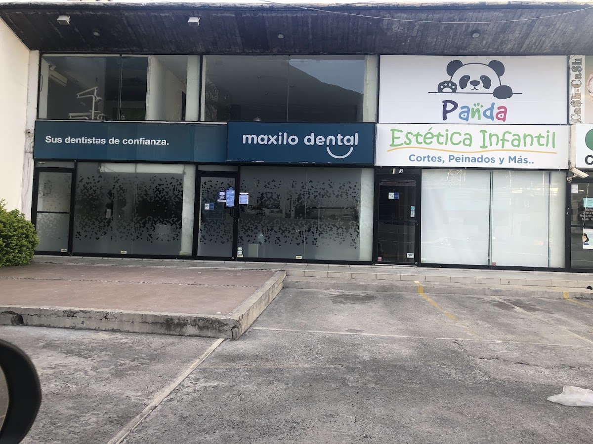 MAXILODENTAL -implantes dentales - Ortodoncia - alineadores — foto 3