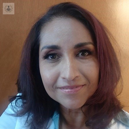 Dra Elvia González Sillas, Ginecóloga