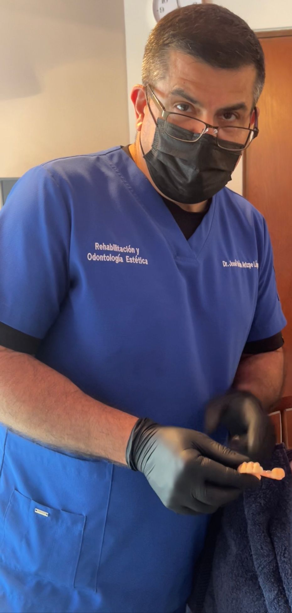 IMPLANT DENTAL ARI — foto 4