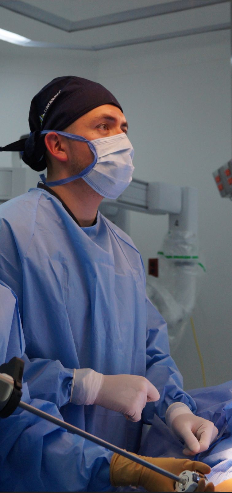 Dr. Omar Mitre Barrera — foto 4