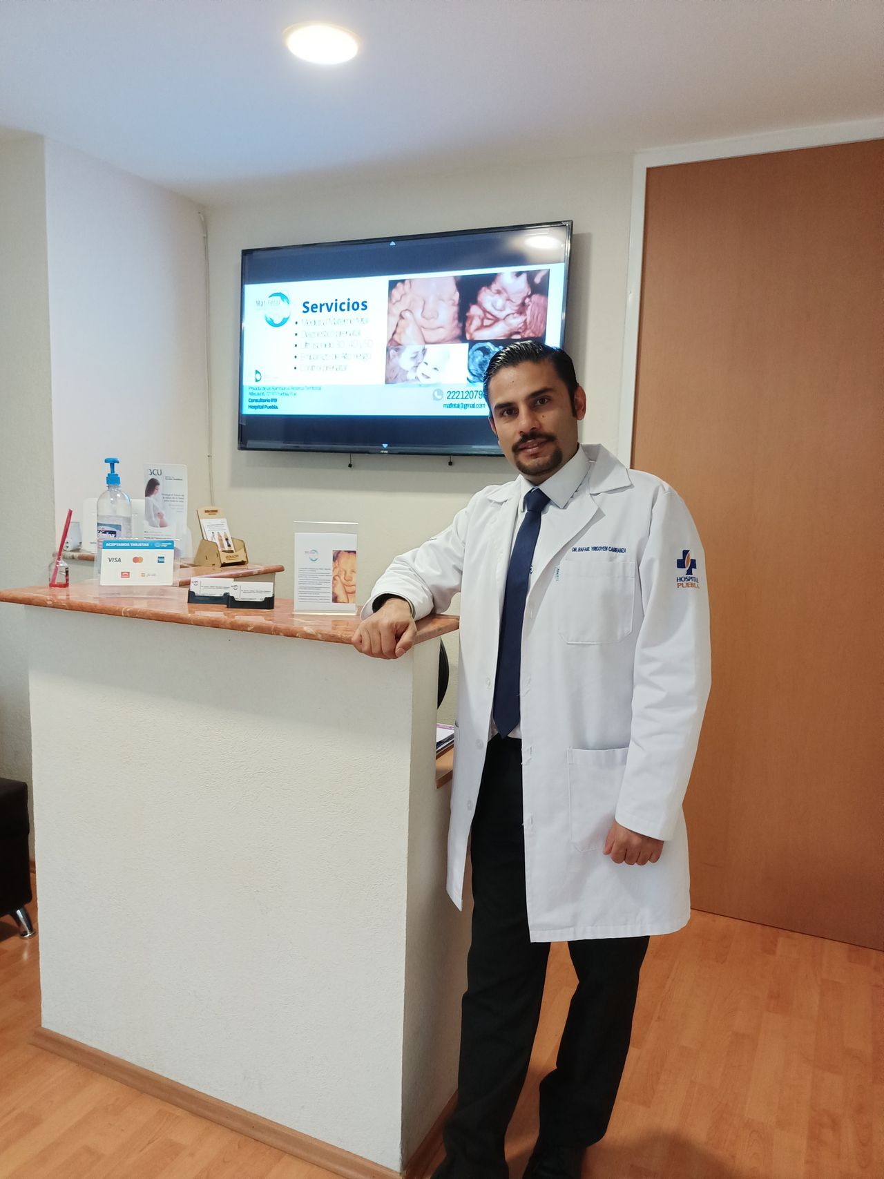 Dr. Rafael Gibran Yrigoyen Carranza