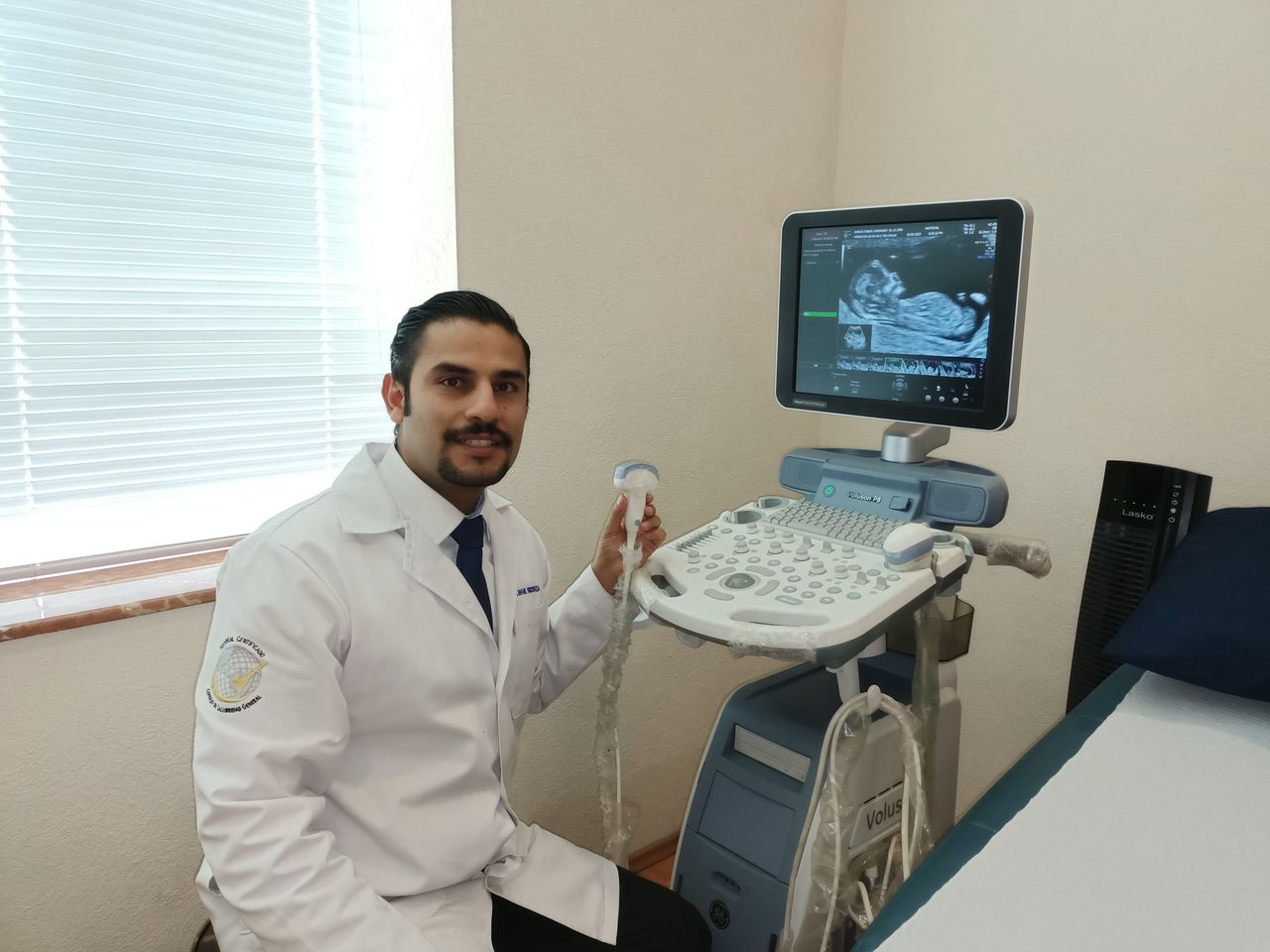 Dr. Rafael Gibran Yrigoyen Carranza — foto 4